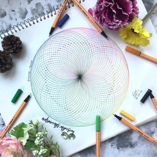 Geometric_Circle_360_colorful